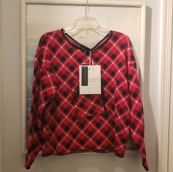 Adrienne Vittadini Sweaters - Adrienne Vittadini Christmas Sweater + Wristlet L P Women's Red/Black Plaid